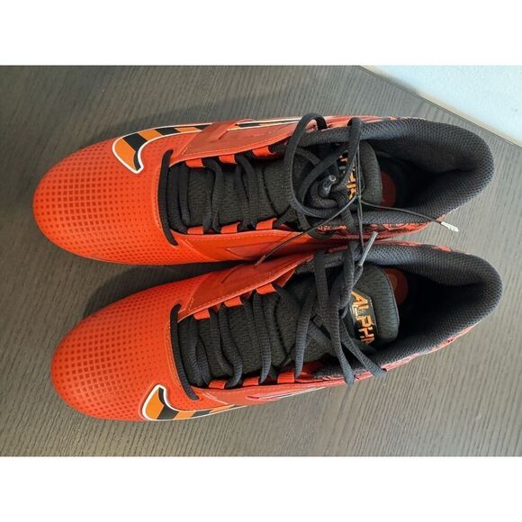 Athletic_Shoes